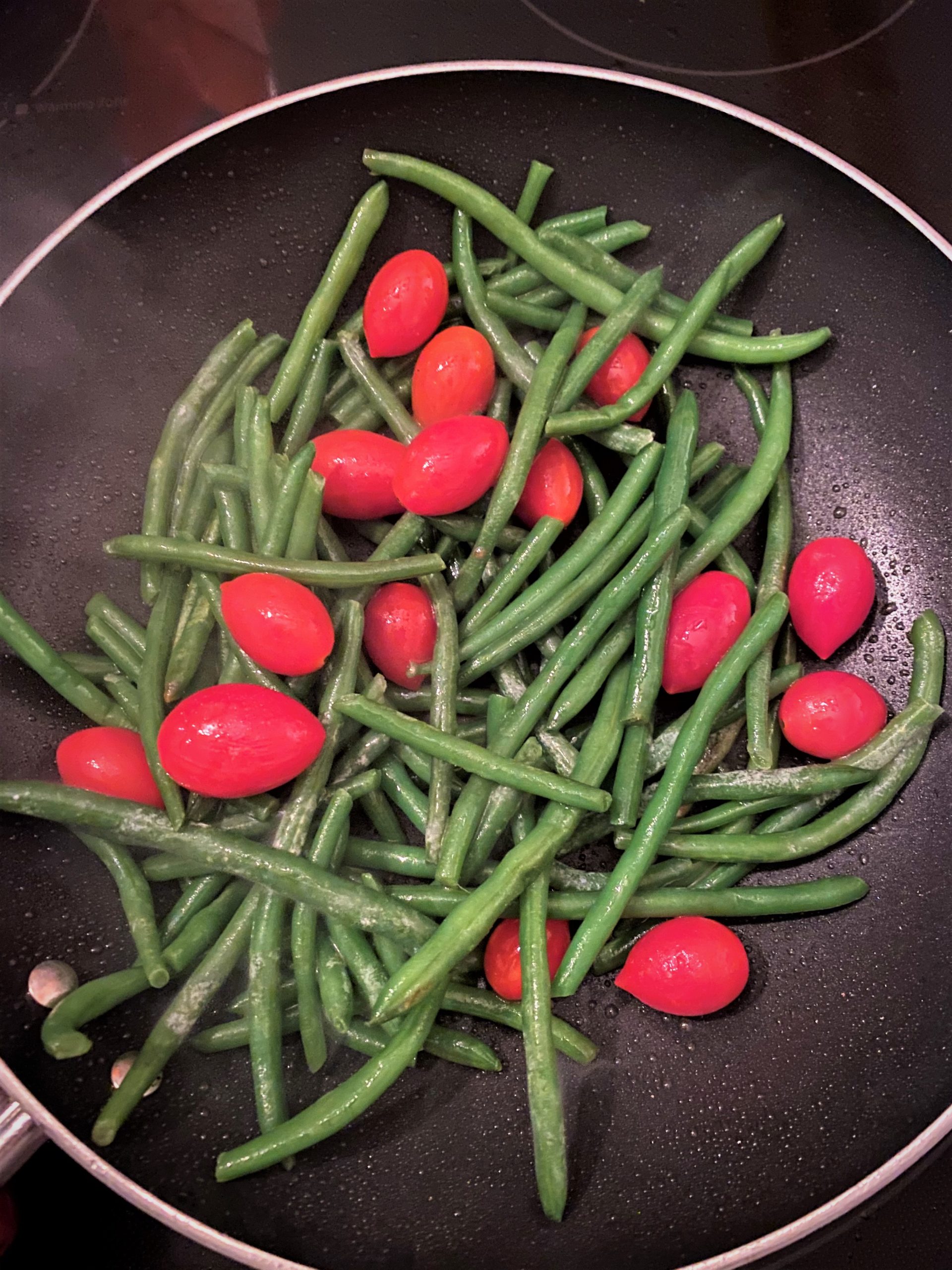 Healthy Holiday Recipe Parmesan Green Bean and Cherry Tomato Horizon
